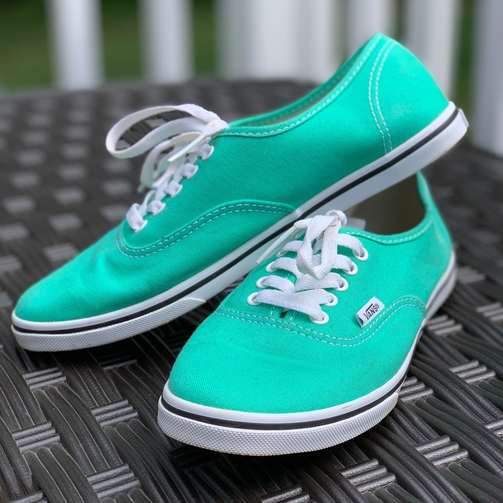 TEAL AUTHENTIC LO PRO VANS!